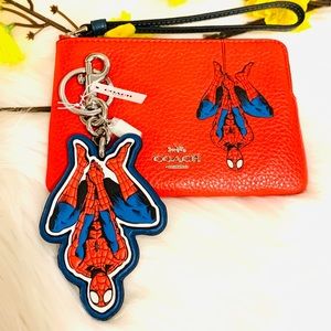 Coach marvel wristlet set , RARE ONE